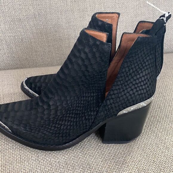 NWOT Jeffrey Campbell Cromwell Cutout Western Boot Size 6 - Picture 14 of 14